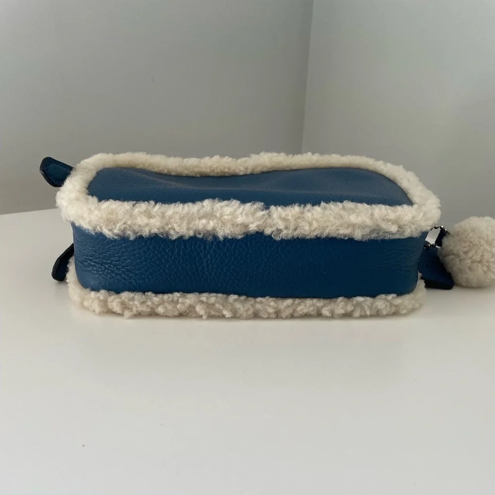 Nwt Coach shearling crossbody bag